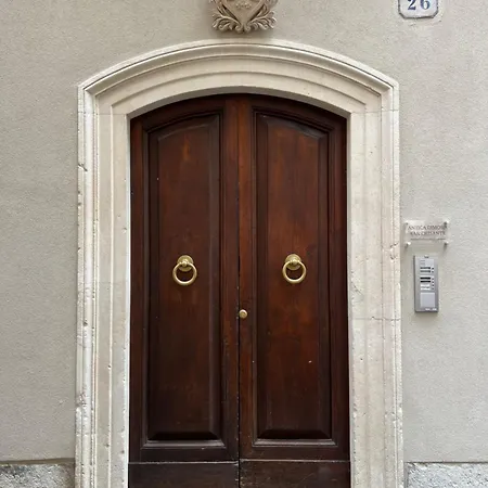 Dimora Largo Silvestro dell'Aquila- Centro Storico-3